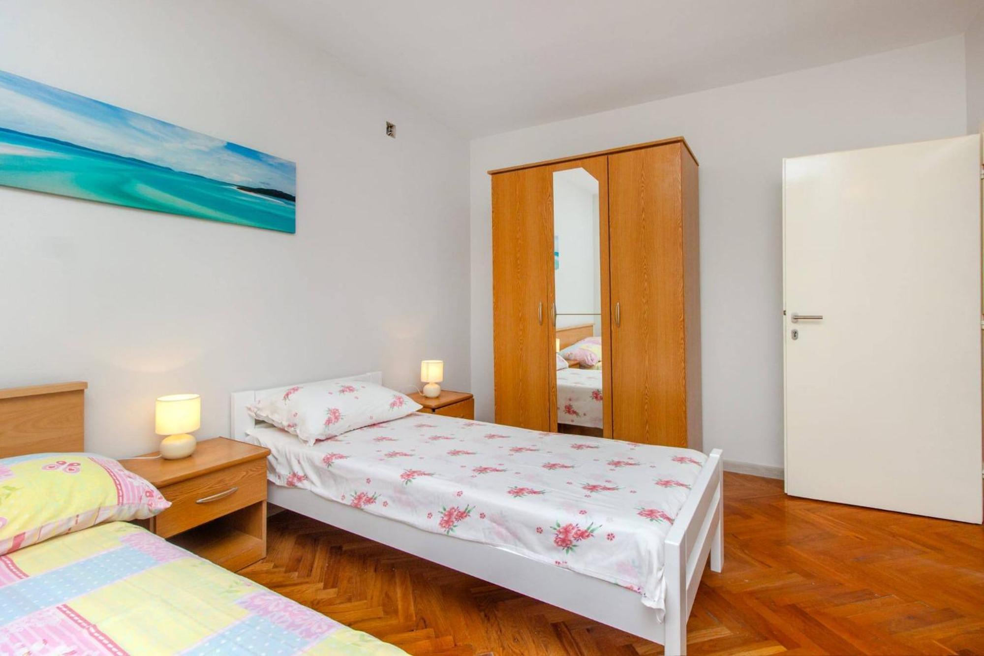 Apartments Alaga Tribunj  Luaran gambar