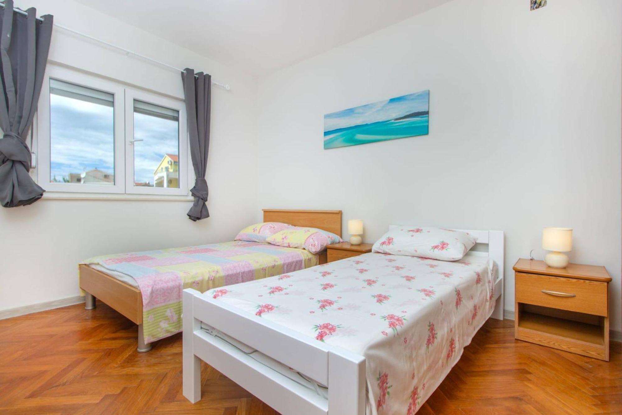 Apartments Alaga Tribunj  Luaran gambar