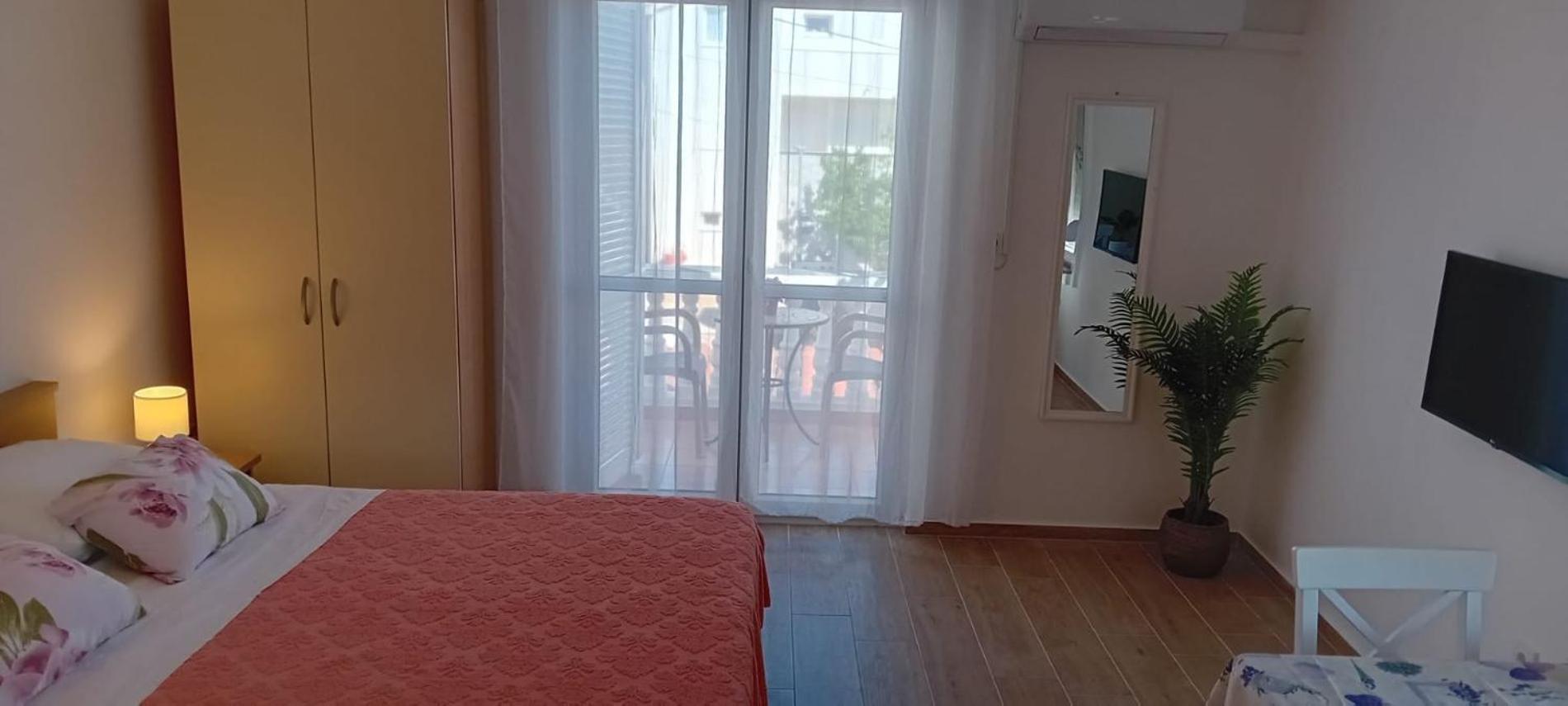 Apartments Alaga Tribunj  Luaran gambar
